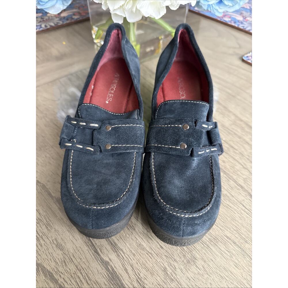 Aerosoles Women’s Suede Wedge Heel Loafers Navy With White/Cream Stitch Size 6.5